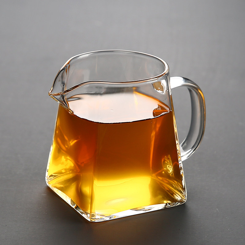 The glass fair cup transparent tea division 350ml large capacity large tea cup fair cup of tea cup