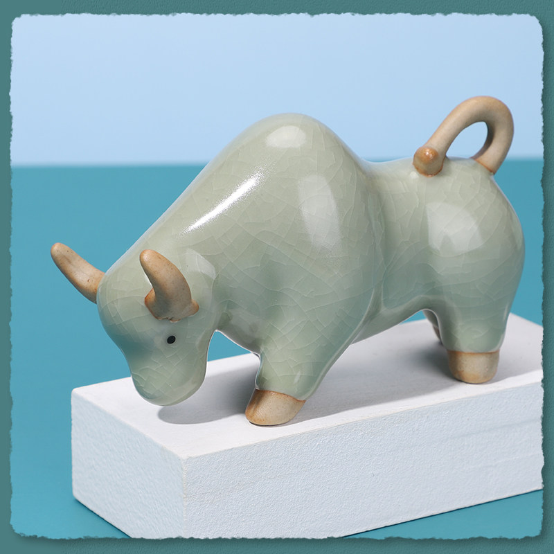 Niu Qi Chong Tian Ru kiln ceramic tea pet ornaments Zhao Cai Creative Tea Table Tea Set Accessories Decorations can be used to maintain the health of Xiao Buffalo