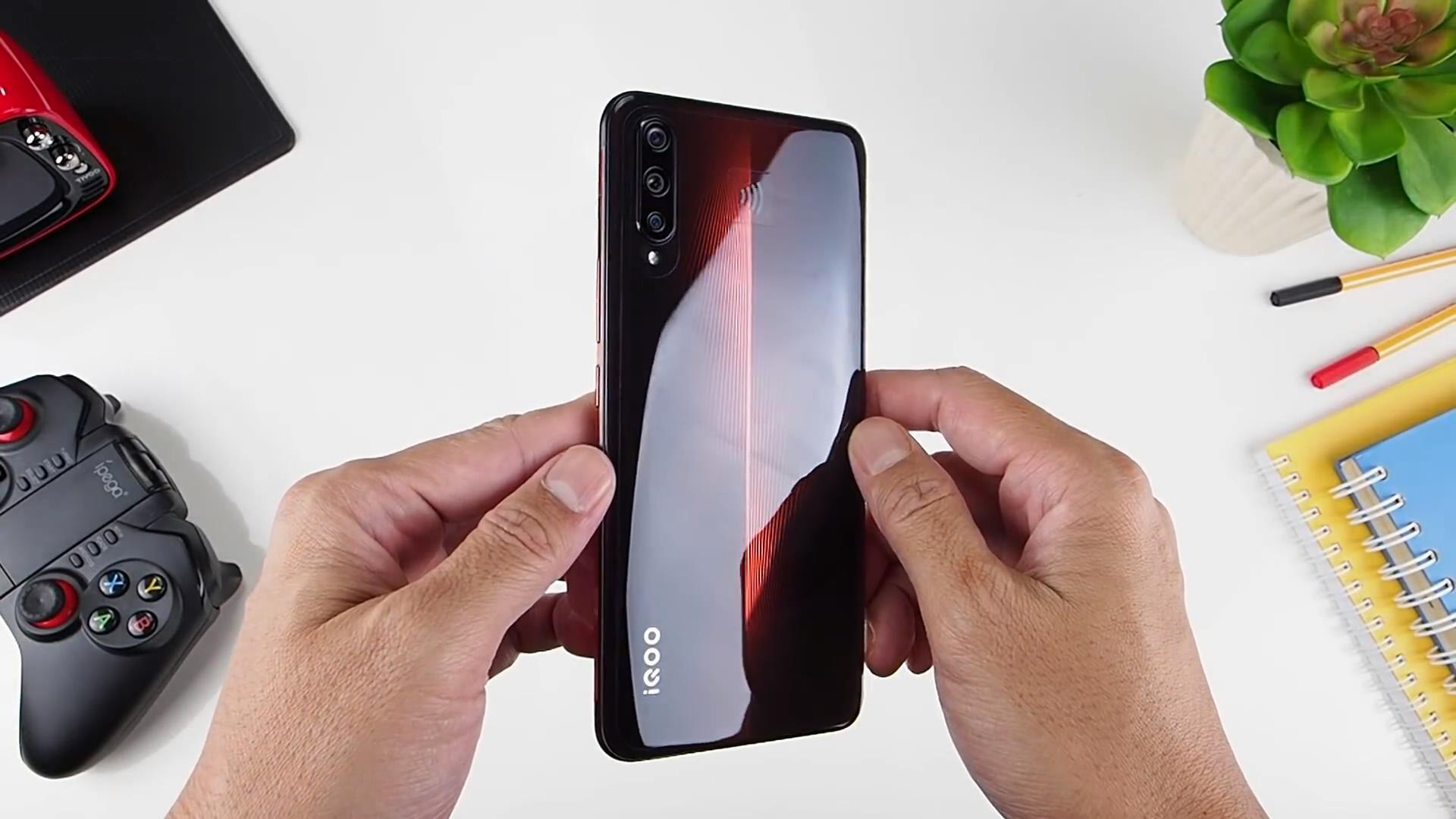 iQOO，闪耀你的美！