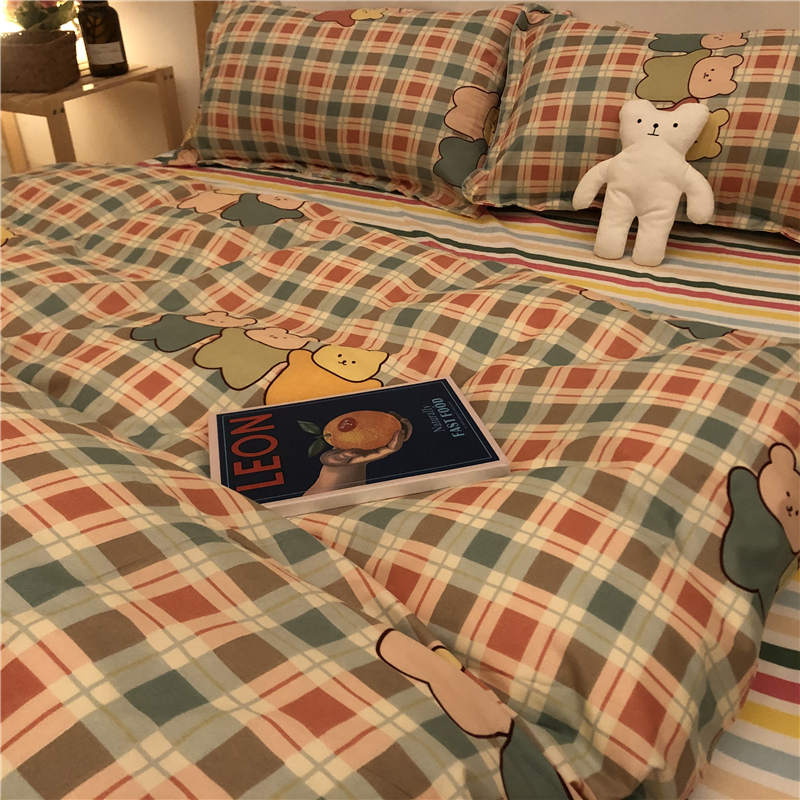 Colored plaid small Bear Bear Cartoon Bed Four Pieces of Quilt Cover Student Dormitory Three Sets Little Freshener 1 5m Bedsheets