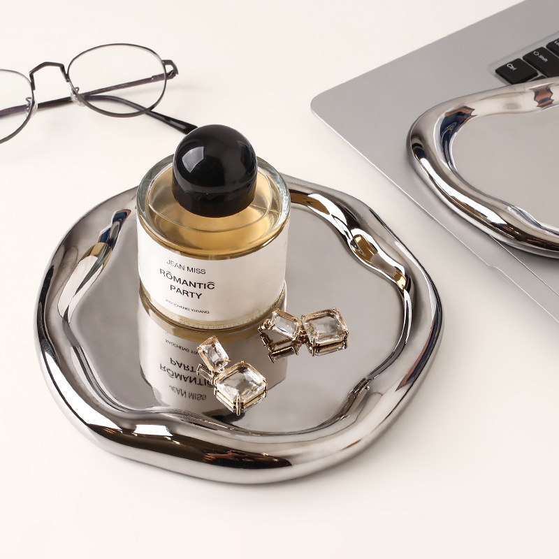 Light luxury in wind doorway porch keys to collect pallet fittings in the living room desktop decoration debris remote control collection box