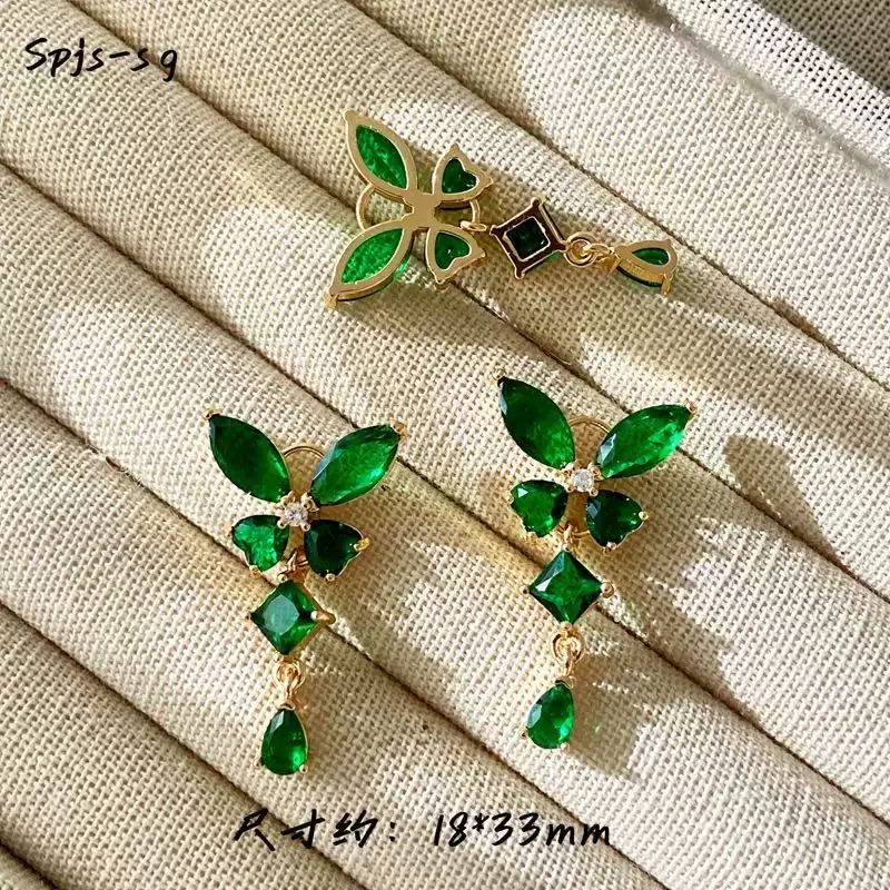 Значок/ожерелье сzircon?