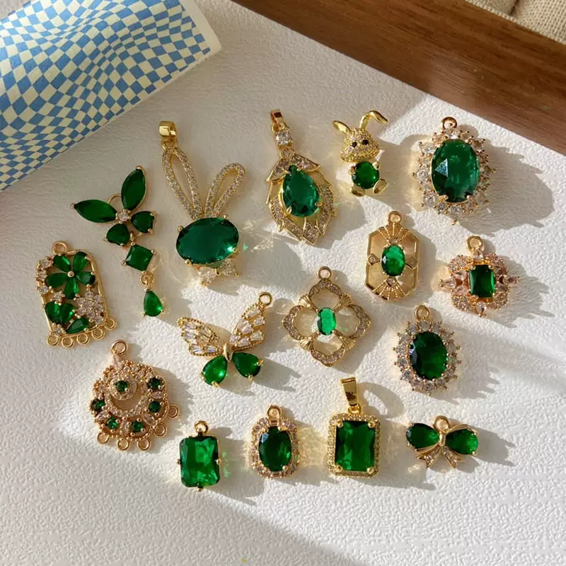 Значок/ожерелье сzircon?