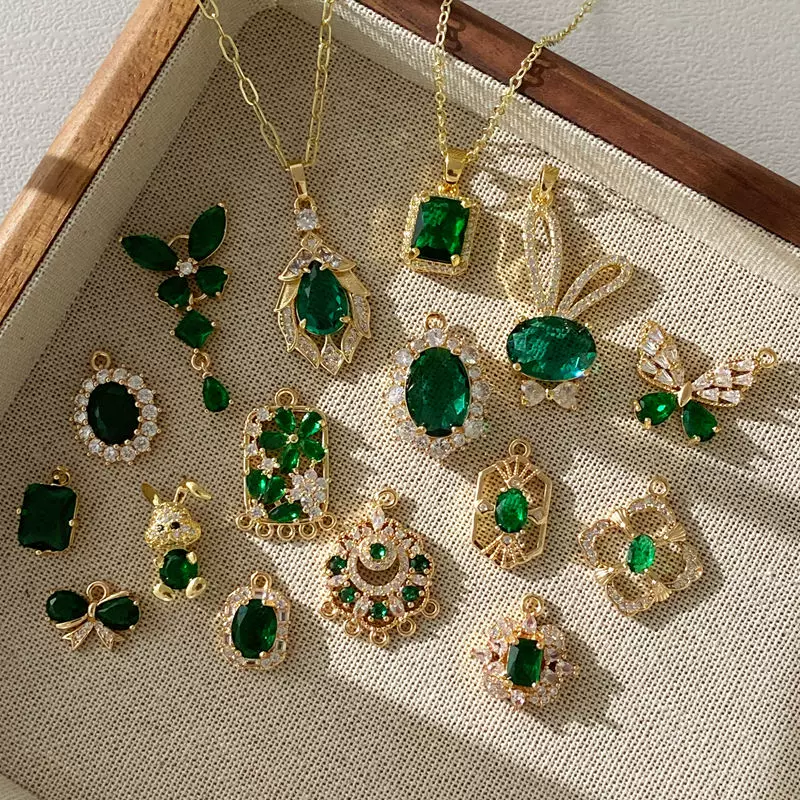 Значок/ожерелье сzircon?