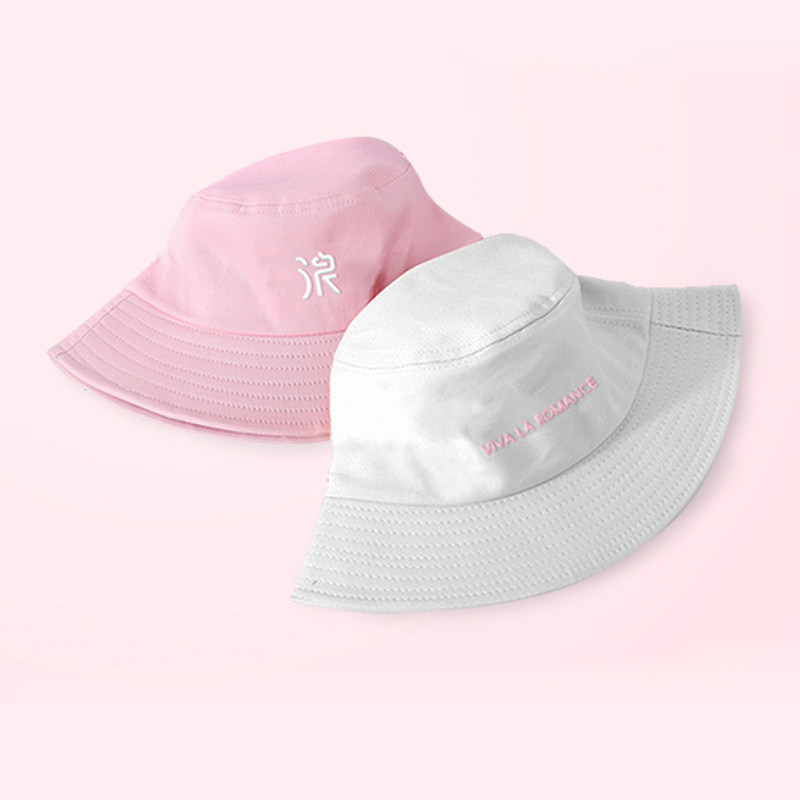 takitaki wife travel Huo Siyan Tang Yifei Sheena around double-sided fisherman hat pink girl heart
