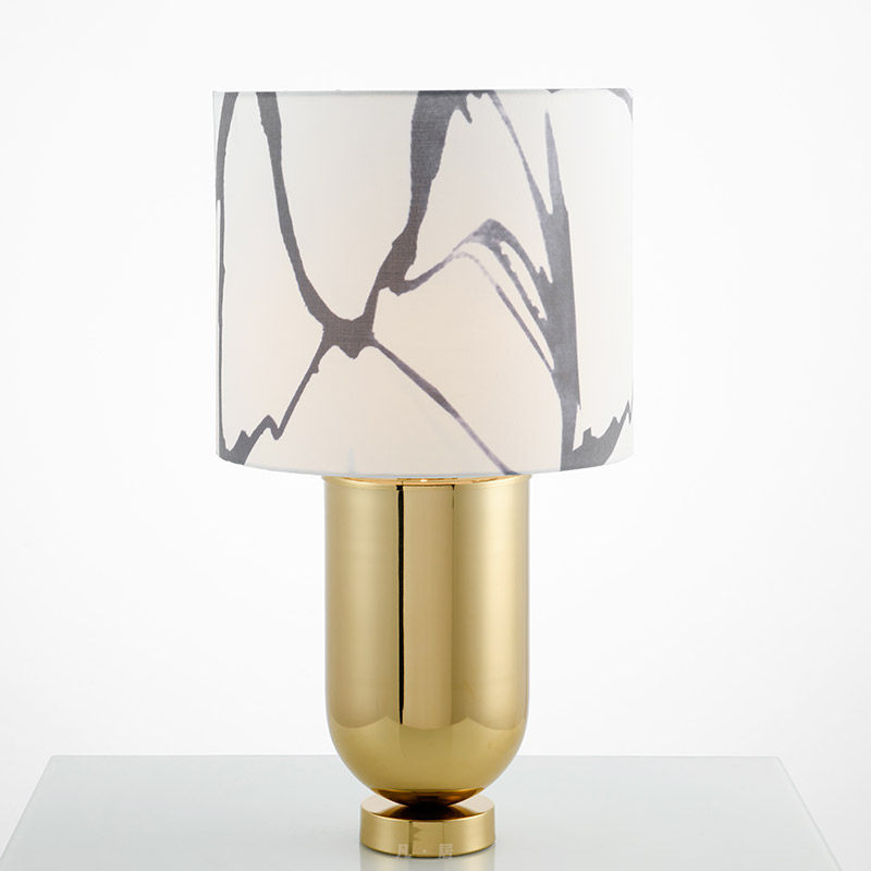 Post-modern creative landscape painting table lamp New Chinese library designer sample room creative bedroom bedroom headlight