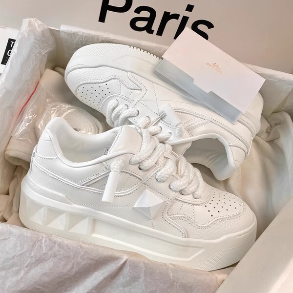 European-Style Soft Cowhide Studded Sneakers, New Spring and Autumn Genuine Leather Thick-Soled Platform Shoes, Height-Increasing White Shoes for Women