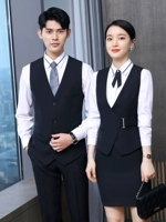 Черный жилет, рубашка, штаны