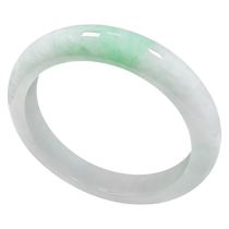 Light language picking up Burmas natural A-grade jade floating sun green flower old and delicate high-end white background green bracelet