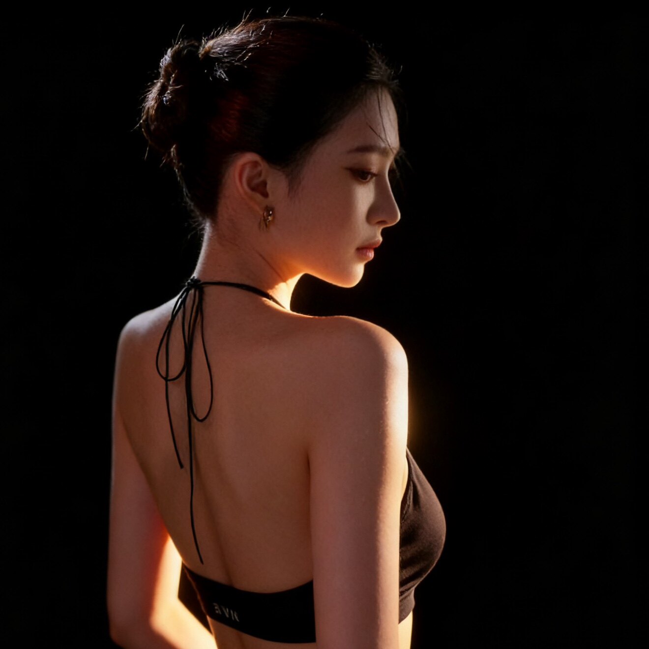 亚洲女性身材管理体验店的LOGO