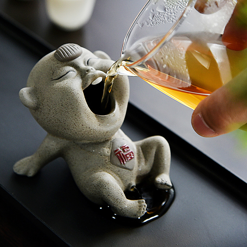 Tea pet ceramic furnishing articles pee violet arenaceous water creative Tea Tea Tea fun playing yixing decoration little urine boy baby