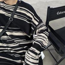 Winter striped Couple sweater for men and women relaxed and handsome with lazy wind and round neckline cardiovert hooded sweatshirt outwear