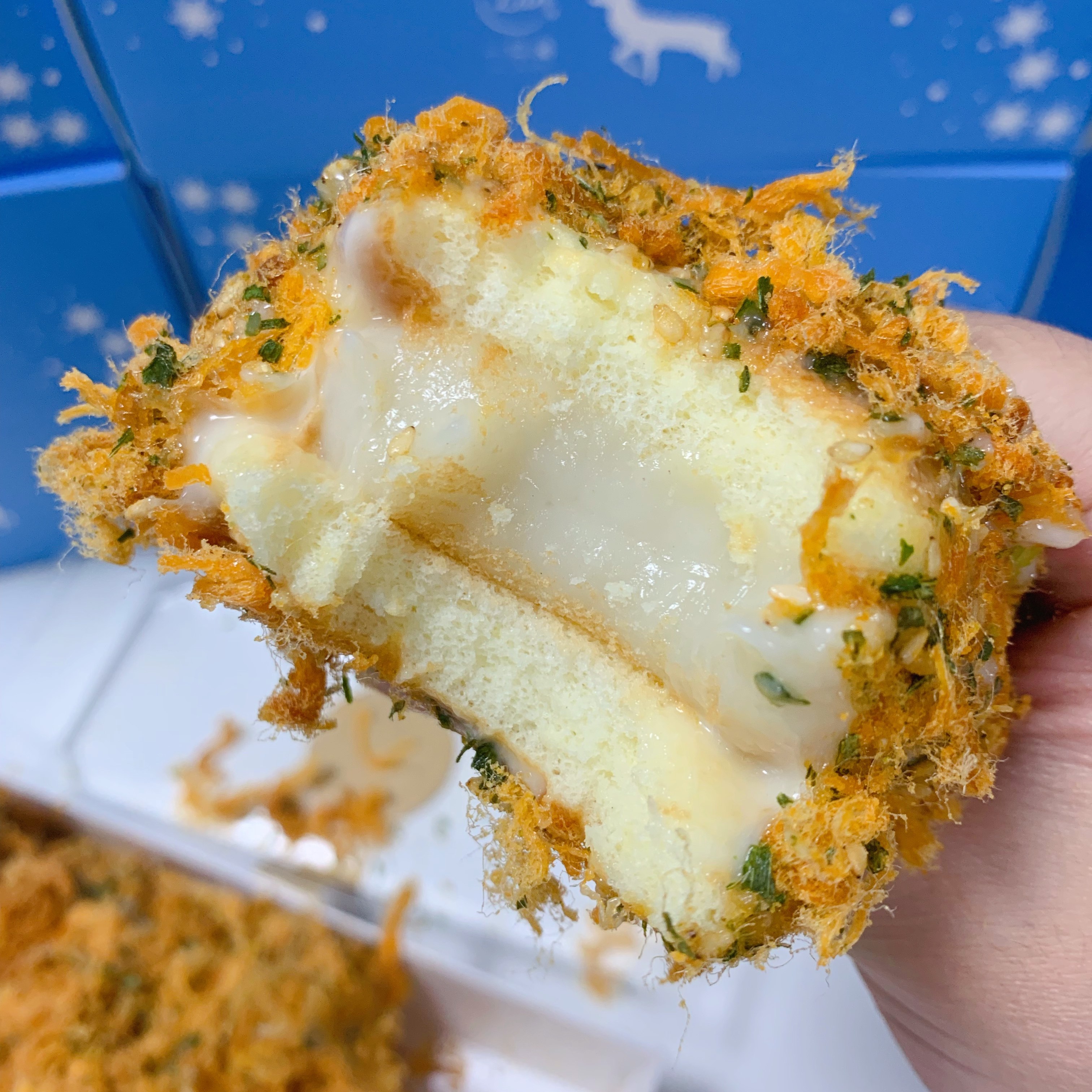 A Lan - sweet, loose - potato, pine bakery salad cake cake dessert breakfast