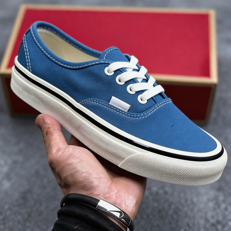 Authentic Japanese Version Anaheim Canvas Shoes for Men and Women, Classic Casual Couple Skateboard Sneakers, Fashionable and Trendy Authentic Japanese Version Anaheim Canvas Shoes for Men and Women, Classic Casual Couple Skateboard Sneakers, Fashionable and Trendy