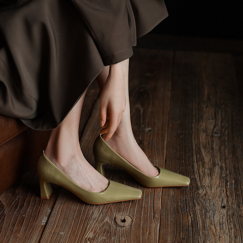 French-Style High-Heeled Shoes for Women, Chunky Heel, 2025 New Autumn Mid-Heel Square Toe Commuting Work Shoes, Green Patent Leather Single Shoes