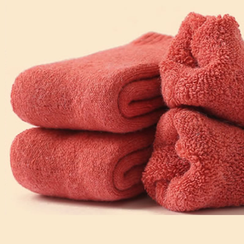 This life year red thickened socks women's autumn and winter plus velvet warm mid-tube socks middle-aged and elderly loose-mouthed wool socks