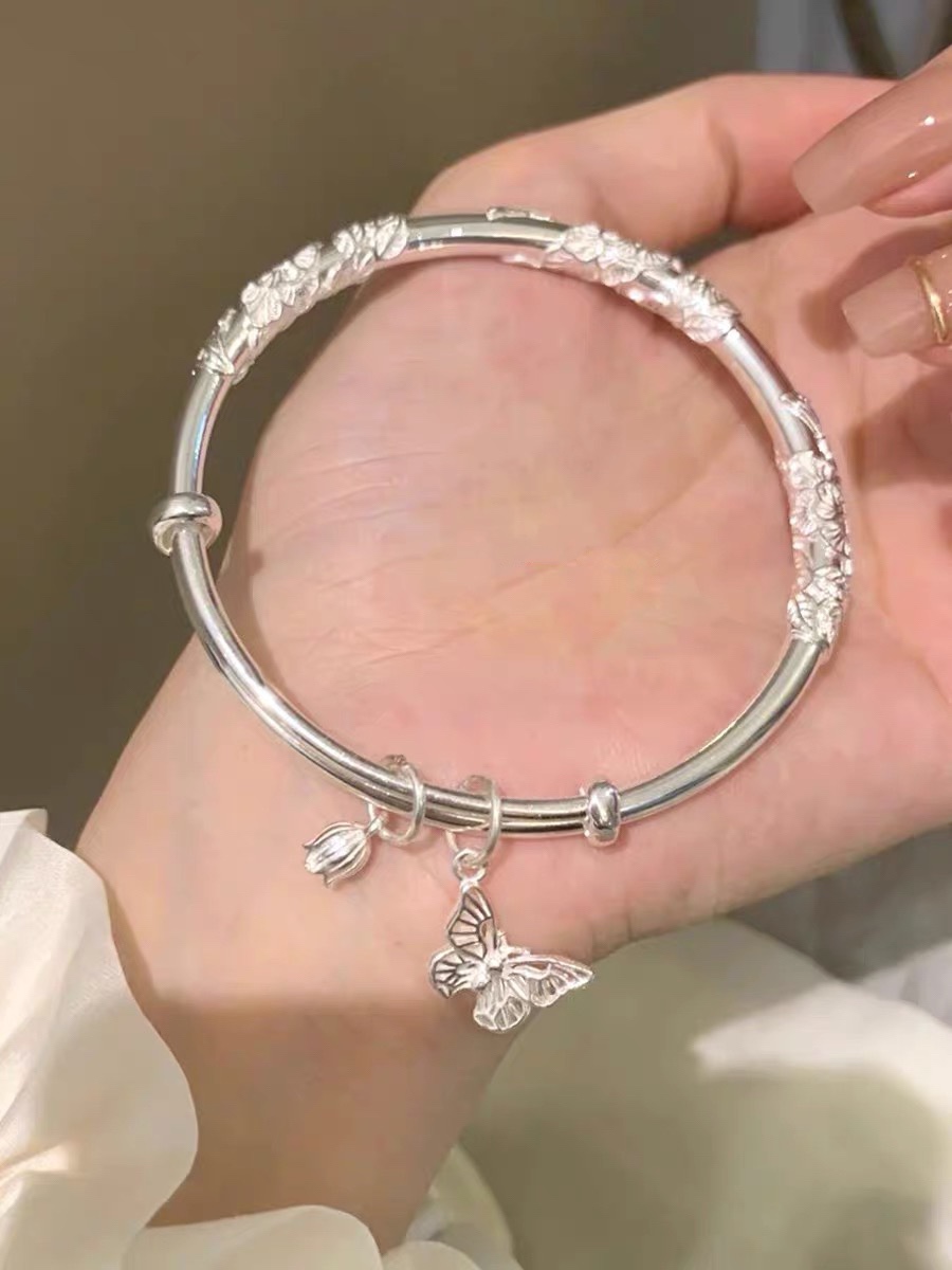 Hong Kong is giving birth to a silver 9999 light extravagant and luxurious Temperament Pure Silver Bracelet Wrap Around Flowers Silk Butterfly Bracelet Girls' Day Ornaments-Taobao