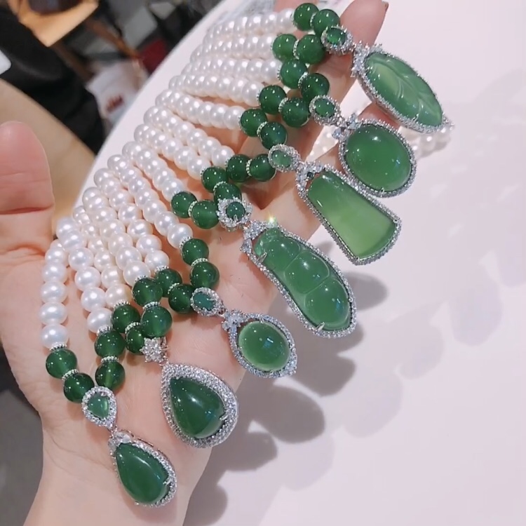 Hong Kong is born pure silver s925 tide fashion temperament 100 lapped with green jade Pulp Freshwater Pearl Necklace female Mother's Day