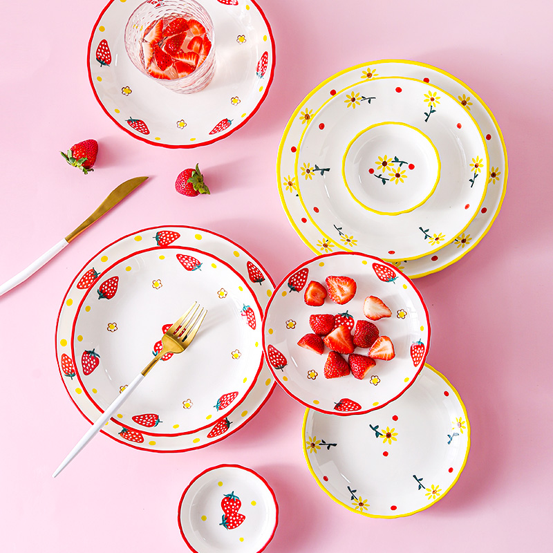 Web celebrity, lovely strawberry dish fish dish plate household creative ins breakfast dish hand - made ceramic plates