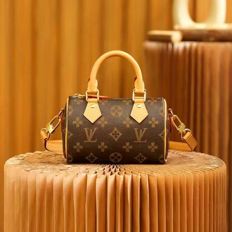 Hong Kong Genuine Women's Bag 2026 New Model Boston Pillow Bag Luxury Genuine Leather Commuter Handbag Shoulder Crossbody Bag