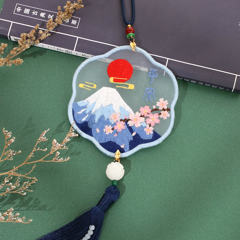 Ancient style embroidery handmade diy homemade Valentine's birthday to send girlfriends boyfriend Father's Day walking heart literary exquisite gift