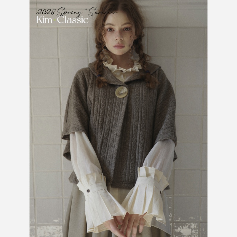 Kim Classic "Brightness” 2026 Autumn/Winter Wool Large Button Cable Knit Cape Cardigan