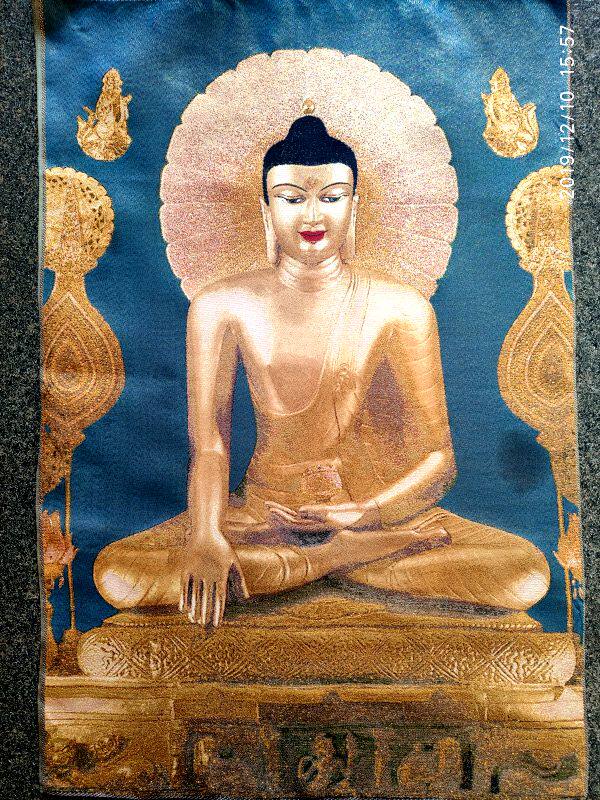 Golden body Buddha's Cultural Revolution propaganda painting Donka Tibetan Buddhist brocade Sakyamuni Buddha silk weave embroidery statue-Taobao