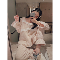 Home Deer Deer Autumn Winter New Coral Suede Thick Sleeping Clothing Sweet and cute Korean version out of the door suit Home Suit Home Clothing