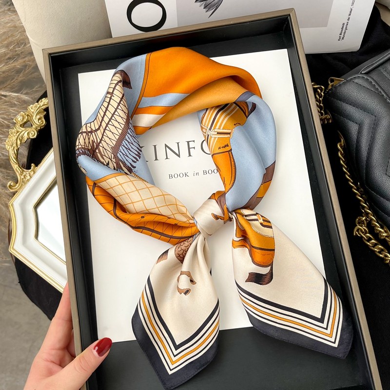 女性用シルクスカーフ、2026年新スタイル、ネクタイ、エレガントな外観、シャツとの組み合わせに最適、小さめのロングスカーフ、お母さんへの豪華な70cm四方のスカーフ。