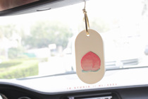 IO STUDIO summer peach cute expanded plaster pendant couple gift gift accompanied by hand gift aromatherapy car holding incense