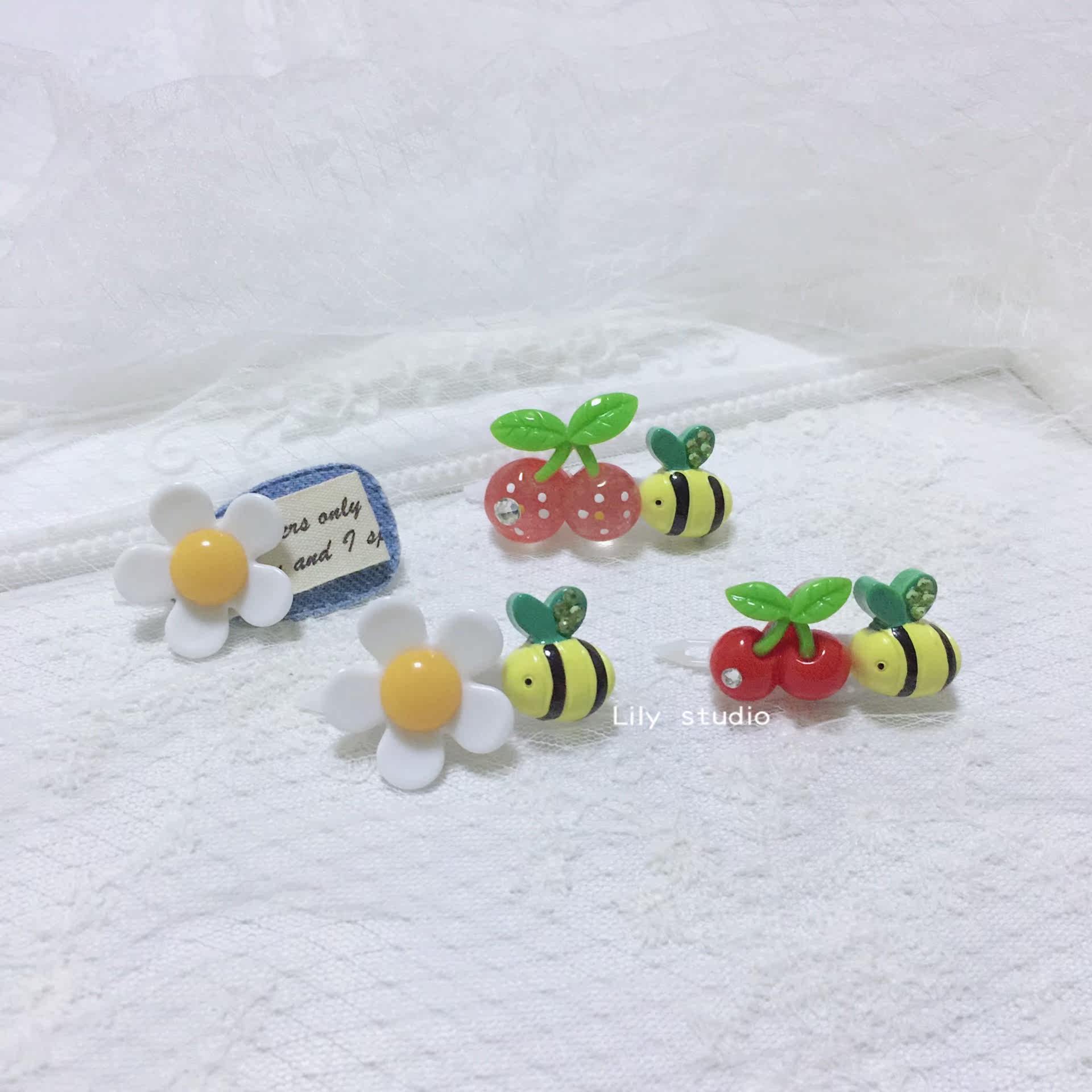 Lilystudio handmade pet headdress Teddy Yorkshire Maltese childlike style small bee flower hair clip