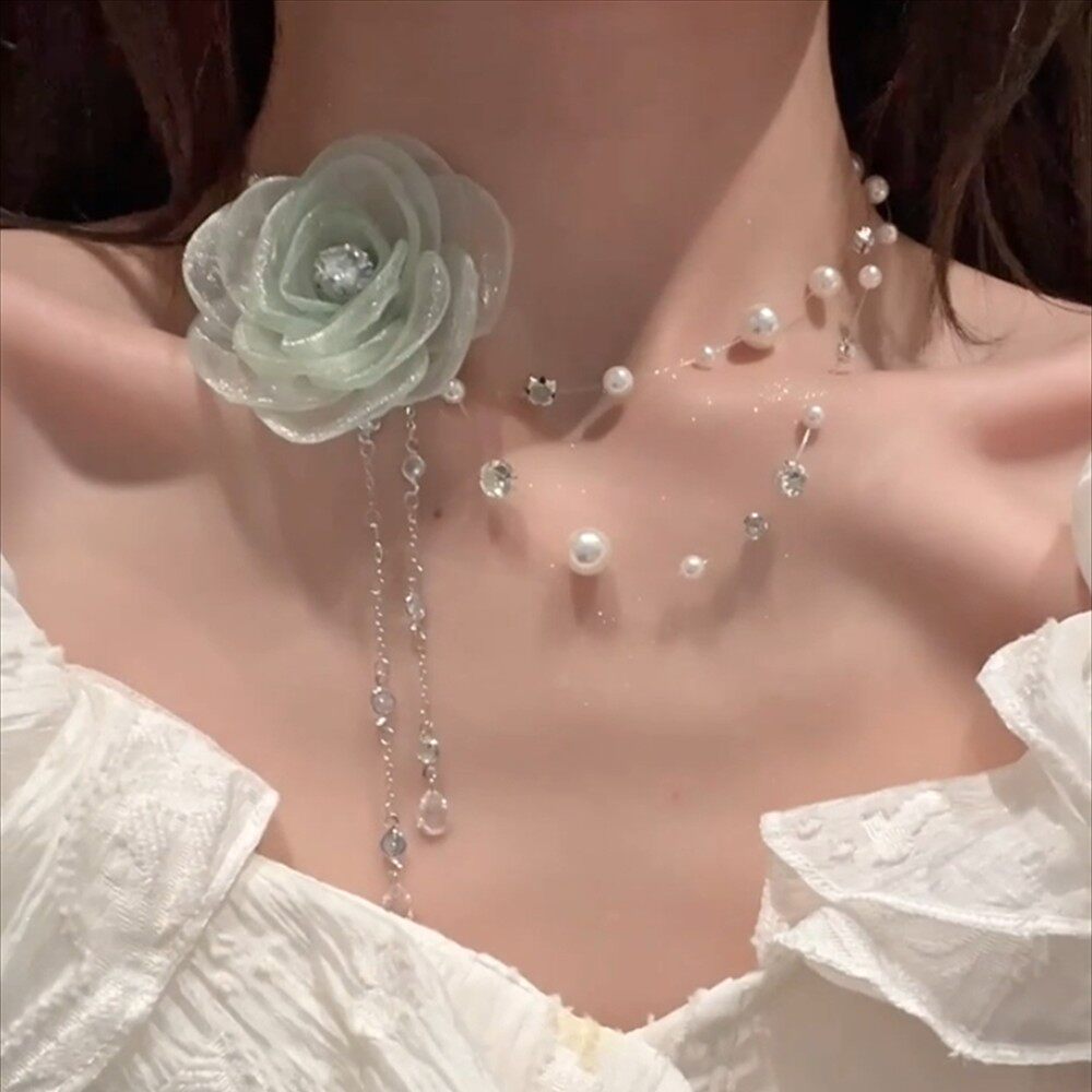 Mint mambo mesh flower pearl tassel necklace, a subtly luxurious and unique choker, sweet and elegant French clavicle chain.