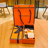 Подвеска, оранжевая подарочная коробка, с медвежатами