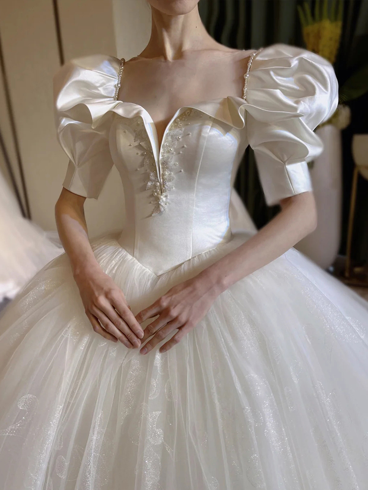 French satin light wedding dress 2021 new summer bride court style main yarn high-end temperament trailing simple female