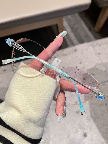 Бесплатная безрамная стекала, режущая бриллиантовая женщина может быть оборудована определенной степенью рассеянного света, анти -легочные светильники, обесцвеченные очки.