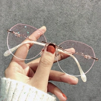 Анти -блюдные фанаты света