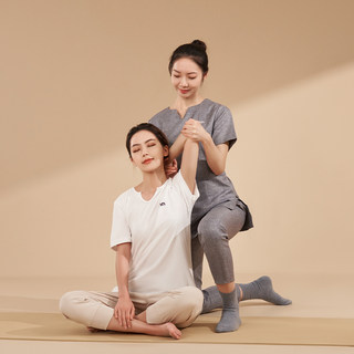 LANNLIFE Thai Massage (Essence) 60 minutes Traditional techniques to relieve stress and relax muscle tension