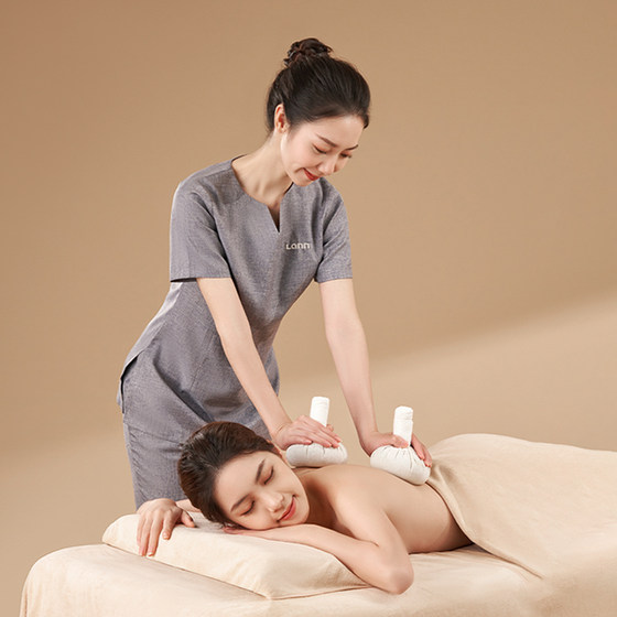 LANNLIFE Thai Massage (Herbal Essence Version) 60 minutes Traditional Aromatherapy