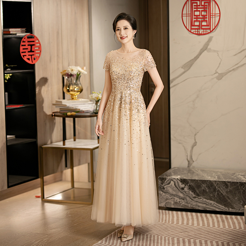 Champagne-Colored French-Style High-End Wedding Banquet Toast Dress, Elegant and Graceful, Suitable for Hosting Annual Meetings, Performances, Birthday Banquets, and Light Luxury Evening Wear