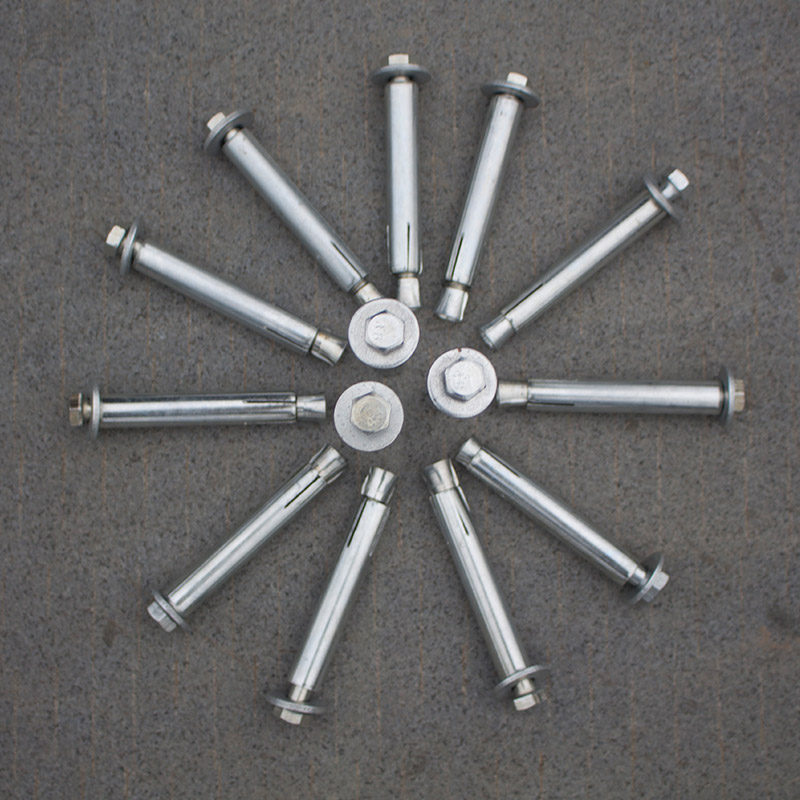 Deceleration belt expansion screw deceleration ridge rubber cast steel round head locator special guard corner screw semicircle