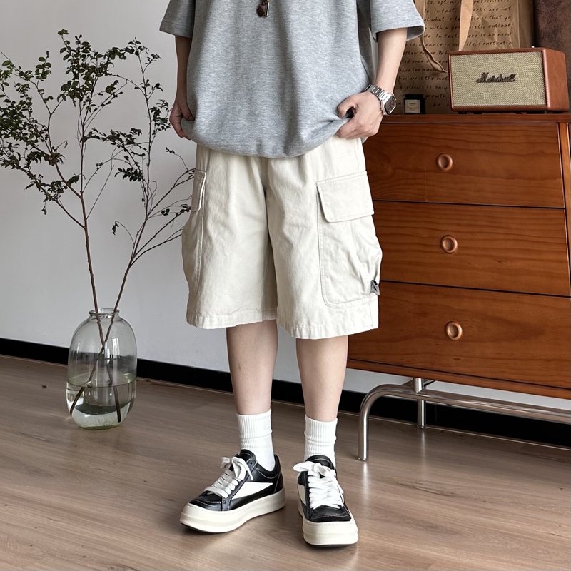 Butqiu Japanese Retro Small Label Pocket Cargo Shorts for Men, Loose Straight Casual Versatile Five-Point Shorts