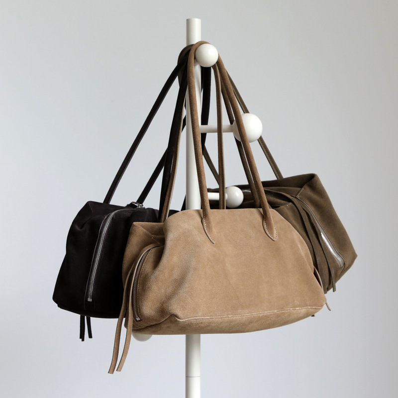 2026 Autumn/Winter New Vintage Matte Leather Handbag with Multiple Compartments, Minimalist Versatile First Layer Leather Underarm Bag for Women