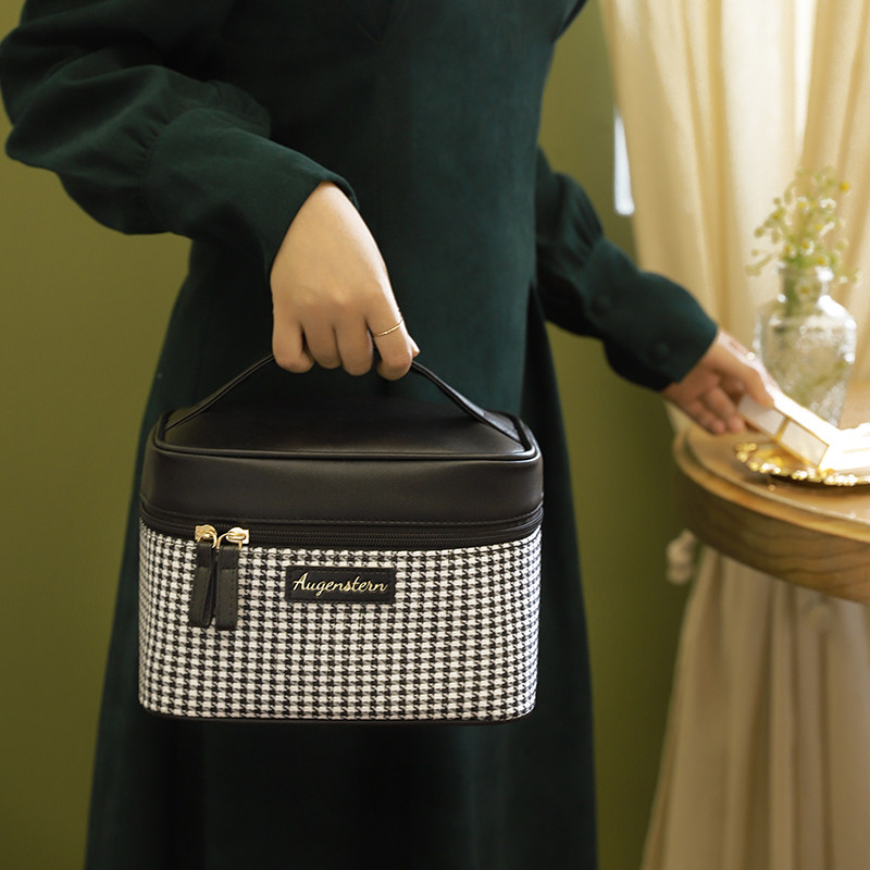 Thousands Birds Lattice Makeup Bag 2021 New Advanced Senses Portable Large Capacity Minimalist Hand Travel Wash Toiletries Bag box-Taobao