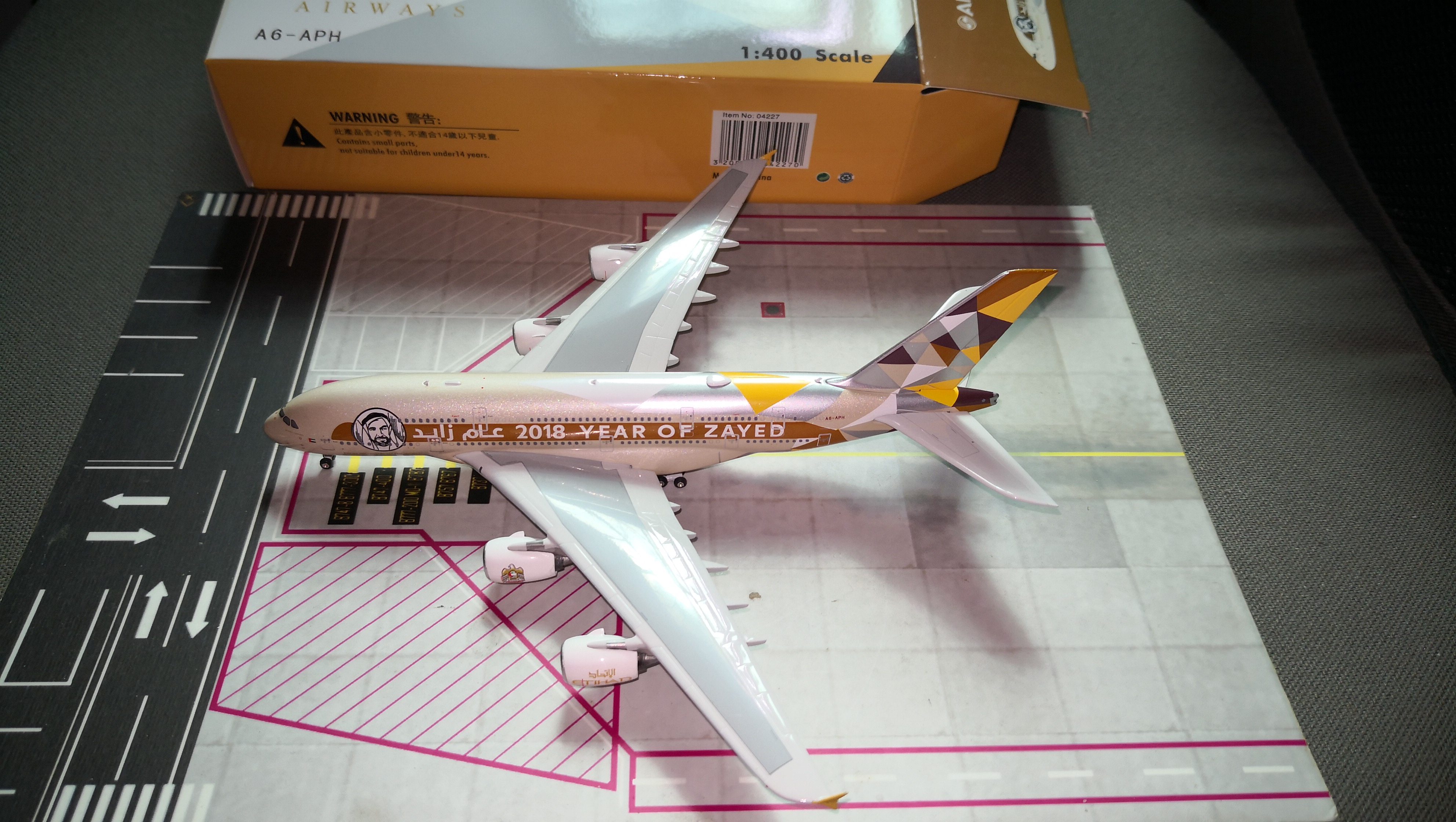 The Jedi Phoenix Etihad Airways A380 A6-APH Zayed 1:400