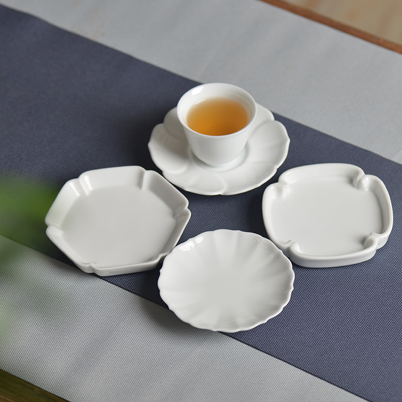 Moisturizer handmade white porcelain cup cushion for small tea debriefing tea mat Jingdezhen Green Petal thermal insulation anti-scalding tea set