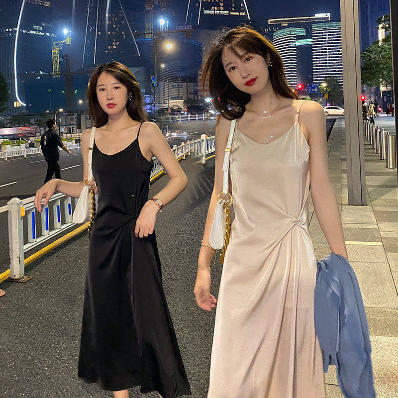 Suspender dress women's spring/summer 2021 new French waist thin V-neck sexy temperament solid color sleeveless long skirt