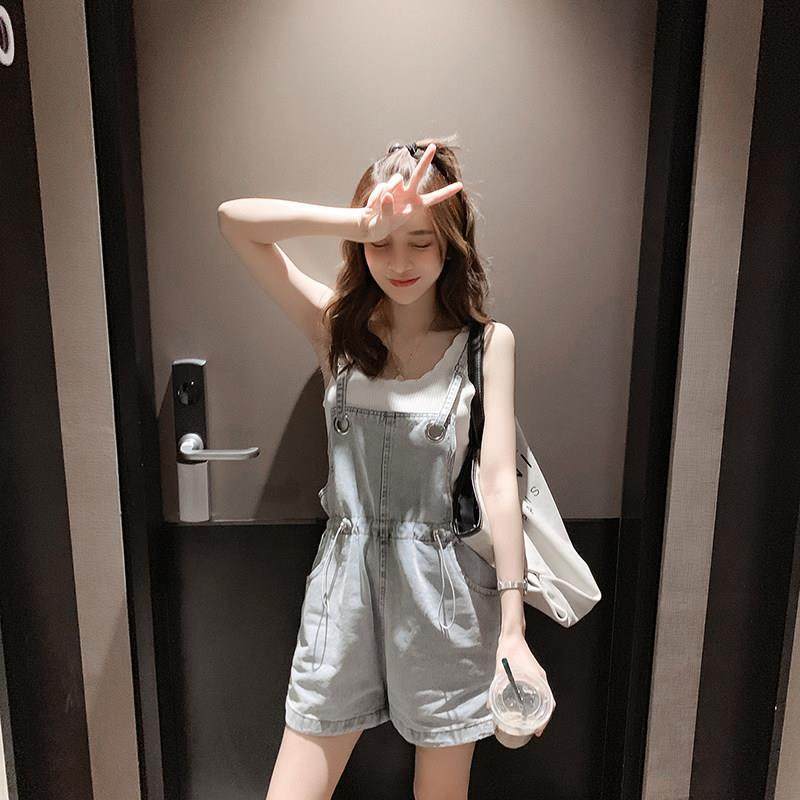 Age-reducing denim baby bag pants shorts female Korean version of loose 2019 summer new ins super fire cec sen women cute