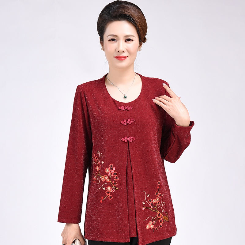 Middle-aged and elderly Gats to increase code easing fake two T-shirts 200 catty Mama dress embroidered with small blouse shirt woman