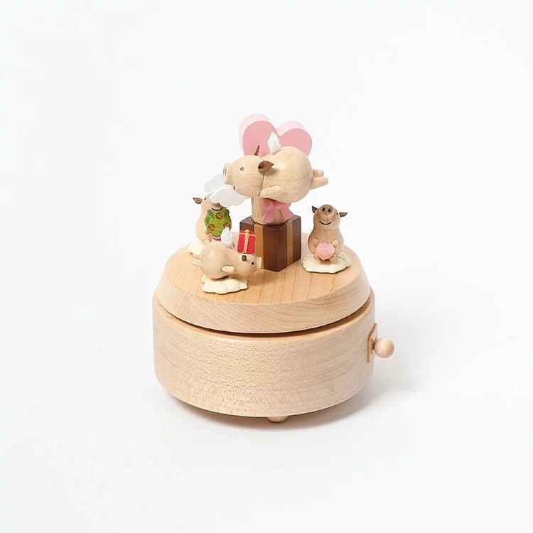 Wooderful life sen living wood anecdotal wood music box wedding flying day small pig music box girlfriends wedding gifts-Taobao
