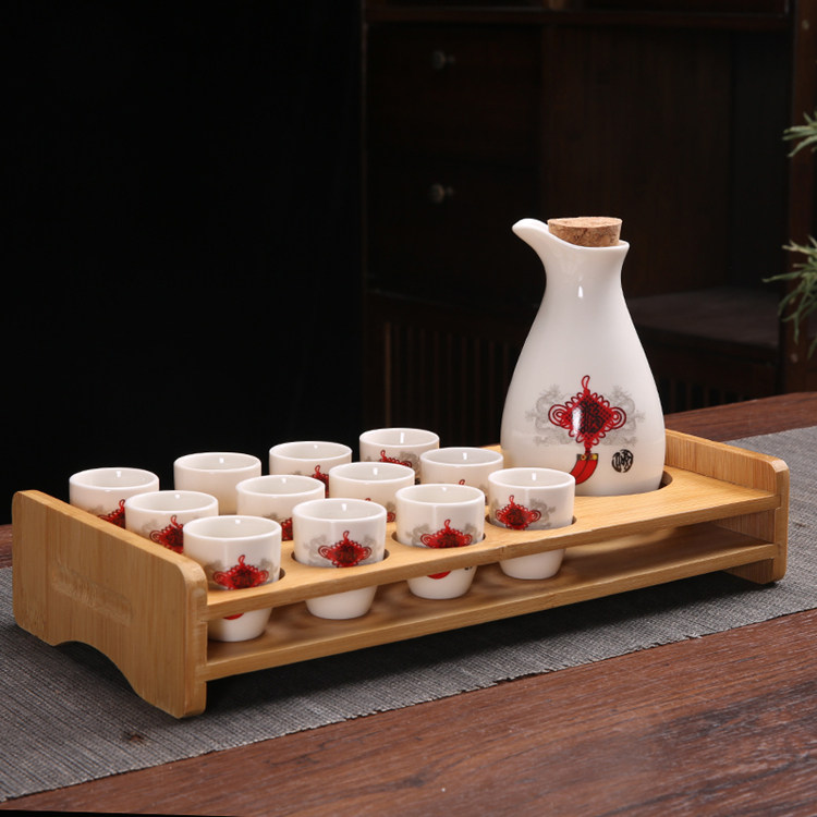 Ликер Cup 家用白酒杯套装分酒器小酒杯一口杯小号子弹杯陶瓷酒盅酒具带杯架